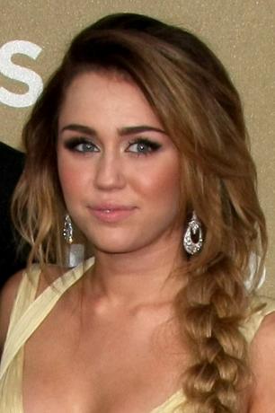 Miley Cyrus dlhý voľný cop