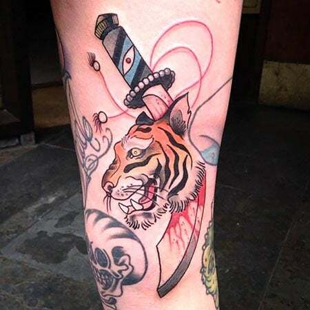 Tetovanie tigra a dýky 2