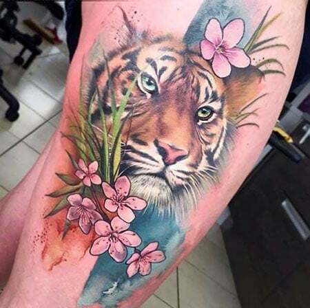 Farebné tigrované tetovanie