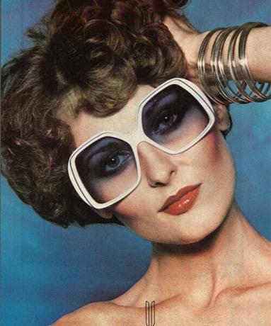 70. gadu rotaslietas un saulesbrilles