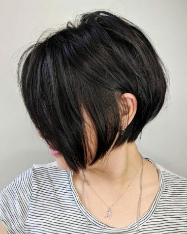 एशियाई लड़की के लिए लघु उल्टे बॉब बाल कटवाने
