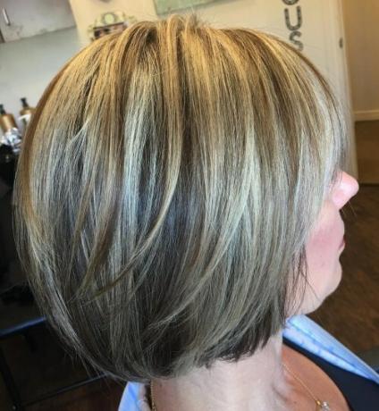 „Bronde Layered Rounded Bob“