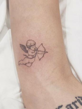 Просте татуювання ангела