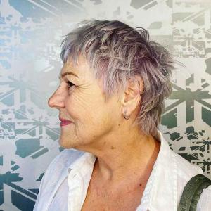 15 Edgy frisyrer för kvinnor över 70 med Sass