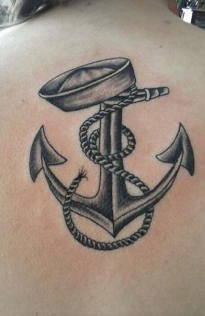 Tetování námořní kotvy1