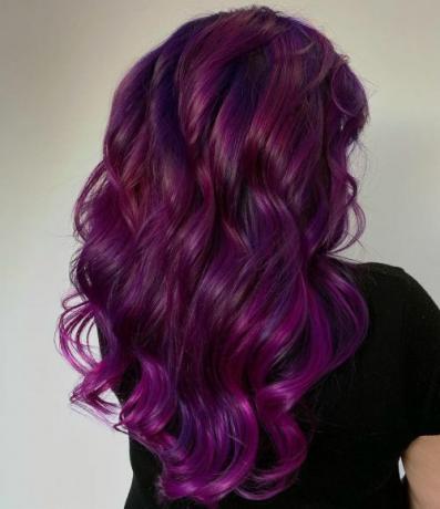 次元の紫色の髪型