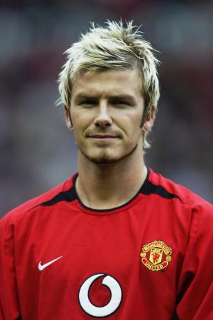David Beckham kasvoi hiuksista