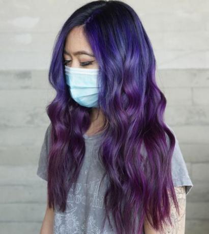 Cool Toned Blue to Purple Balayage na temnih laseh