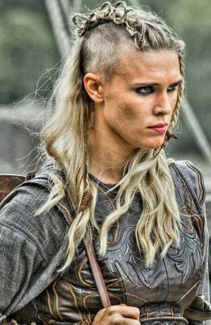 Gaya rambut Shield Maiden Viking untuk wanita