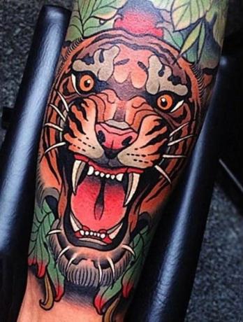 Νέο παραδοσιακό τατουάζ τίγρης1