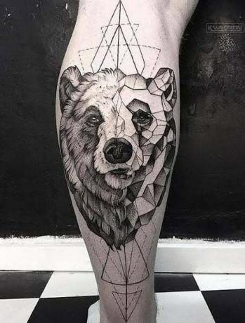 Geometrijska tetovaža medveda