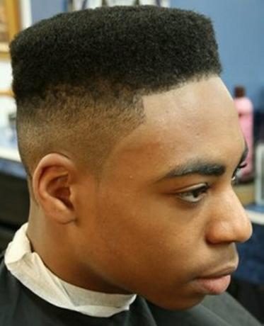 Зачіски на плоских вершинах для чорношкірих чоловіків