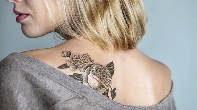 Tatuaje cu trandafiri