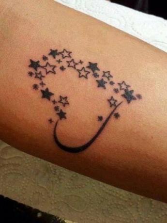 Tatuaż serca i gwiazdy