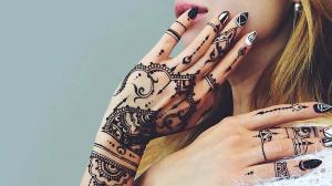 18 hermosos diseños de tatuajes de henna para probar