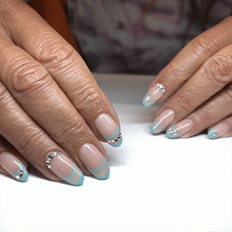 Mätové nechty s kamienkami Diamantové nechty Vanityprojects