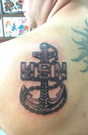 Tetování námořní kotvy