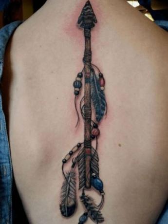 Индианска татуировка със стрела