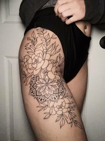 Mandala quadril tatuagem para mulheres