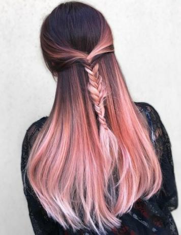 20 nuostabių rožinio aukso plaukų spalvų idėjų 2021 m