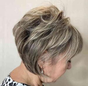 17 No-Fuss, men stilige korte Bob-hårklipp for kvinner over 70