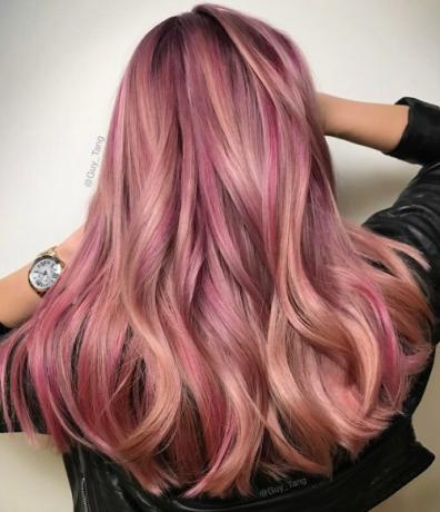 20 идеи за цвят на косата за брилянтно розово злато за 2021 г.