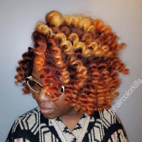 Bakreno in oranžno Twist Out za srednje lase