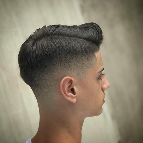 „Low Fade Comb-Over“