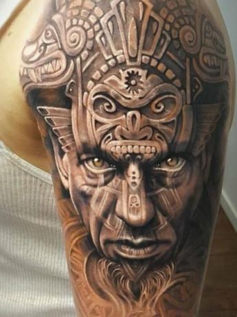 Tatuaż azteckiego wojownika dla mężczyzn