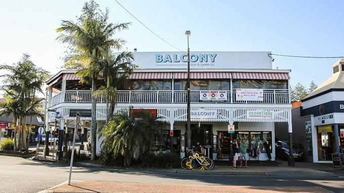 Το Μπαλκόνι Bar & Oyster
