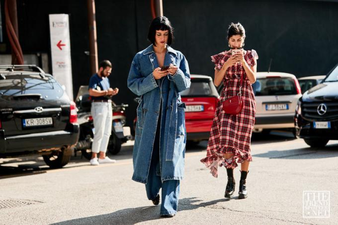 Milánsky týždeň módy, jar, leto 2019, pouličný štýl (88 z 137)