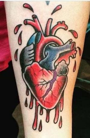 Patchworkové tetovanie s anatomickým srdcom