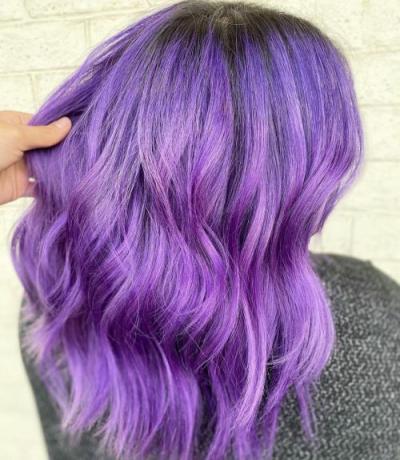 Neon vijolična barva las