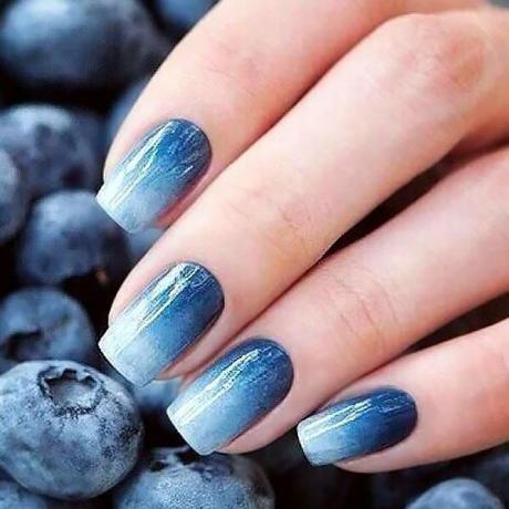Blå Ombre naglar