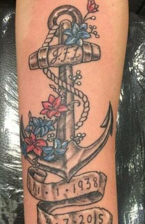 Anchor Tetoválás Névvel