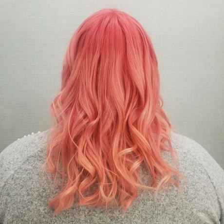Rambut merah muda matahari terbenam