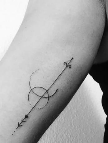 Tatuiruotė „Arrow Arrow“.