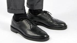 Hur man bär Brogue skor för män