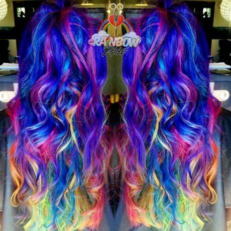 pelo largo y rizado del arco iris