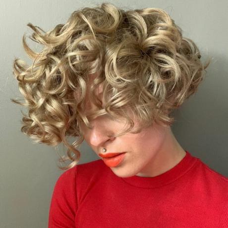50 nápadov na krátke blond vlasy pre váš nový trendový vzhľad v roku 2021