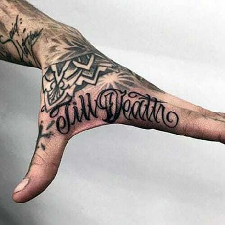 Tetovanie mena ruky 2