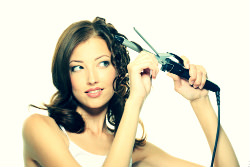 6 grundlegende Frisurentechniken, die jede Frau kennen sollte