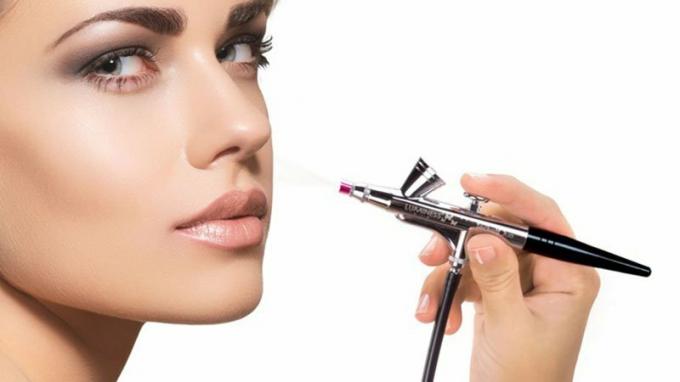 Fordeler og veiledninger for Airbrush Makeup 2