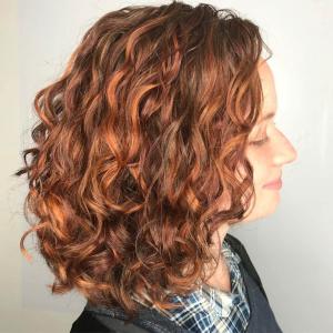24 светло-каштановых волос с мелированием для брюнеток
