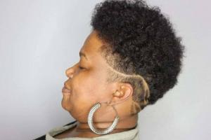 50 Yaş Üstü Siyah Kadınlar İçin 15 Genç Kısa Doğal Saç Kesimi