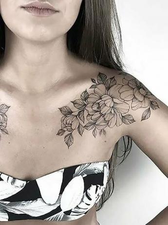 Tetovējums no pleca līdz krūtīm