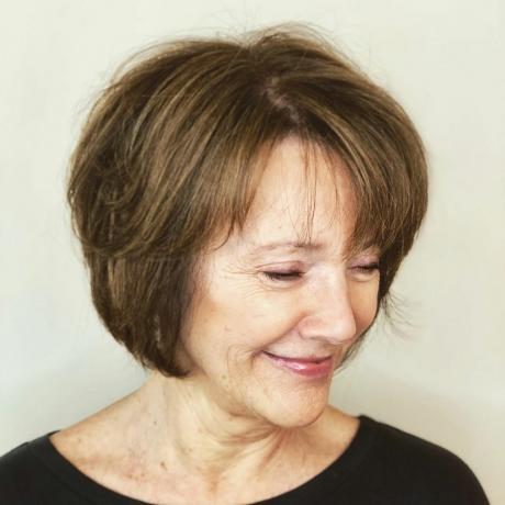 50 wspaniałych krótkich fryzur dla kobiet powyżej 60