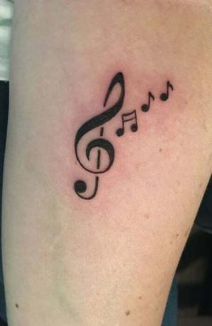 Tetovanie hudobných symbolov (1)