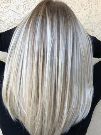 srebrne blond włosy