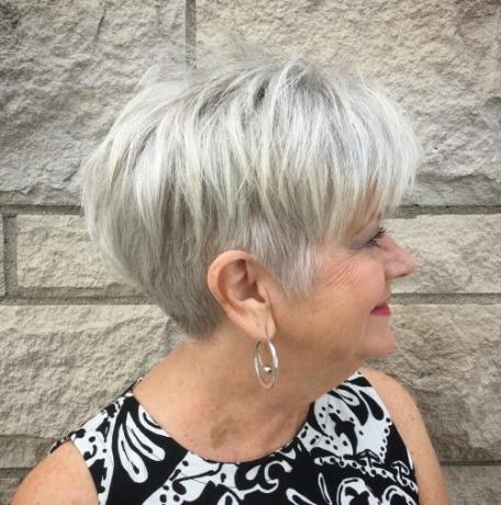 50 legjobb rövid frizura és hajvágás 60 év feletti nők számára
